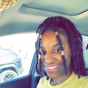 Meet your Posher, Deonna